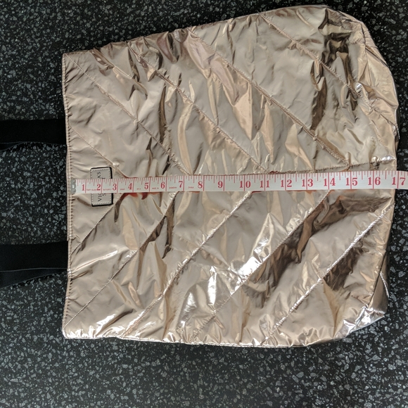 Victoria's Secret Rose Gold Metallic Puffer Tote Bag - Picture 5 of 7
